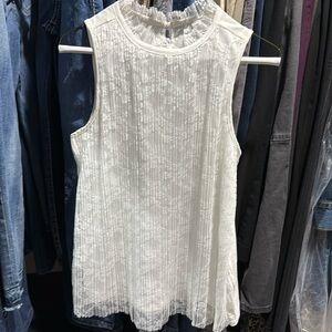 Elle Sleeveless Lace Top